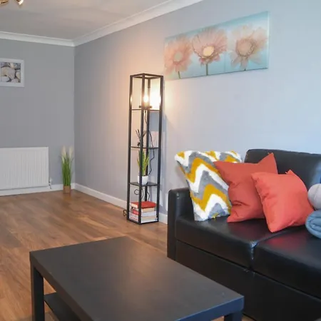 2Ndhomestays Willenhall: Spacious 3-Bed Garden House Near M6 Exterior photo