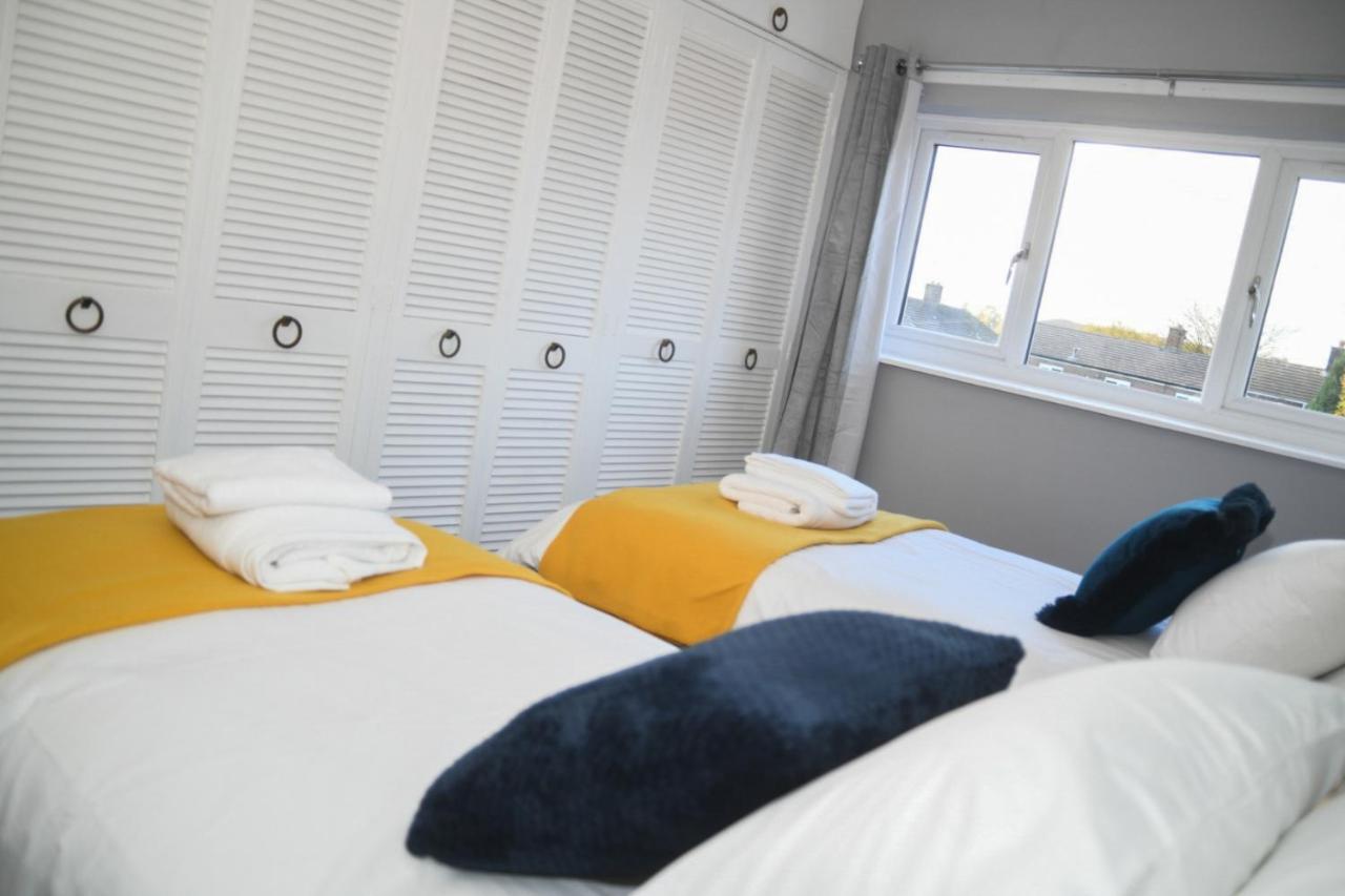Holiday home 2ndhomestays Willenhall: Spacious 3-bed Garden House Near M6 Willenhall